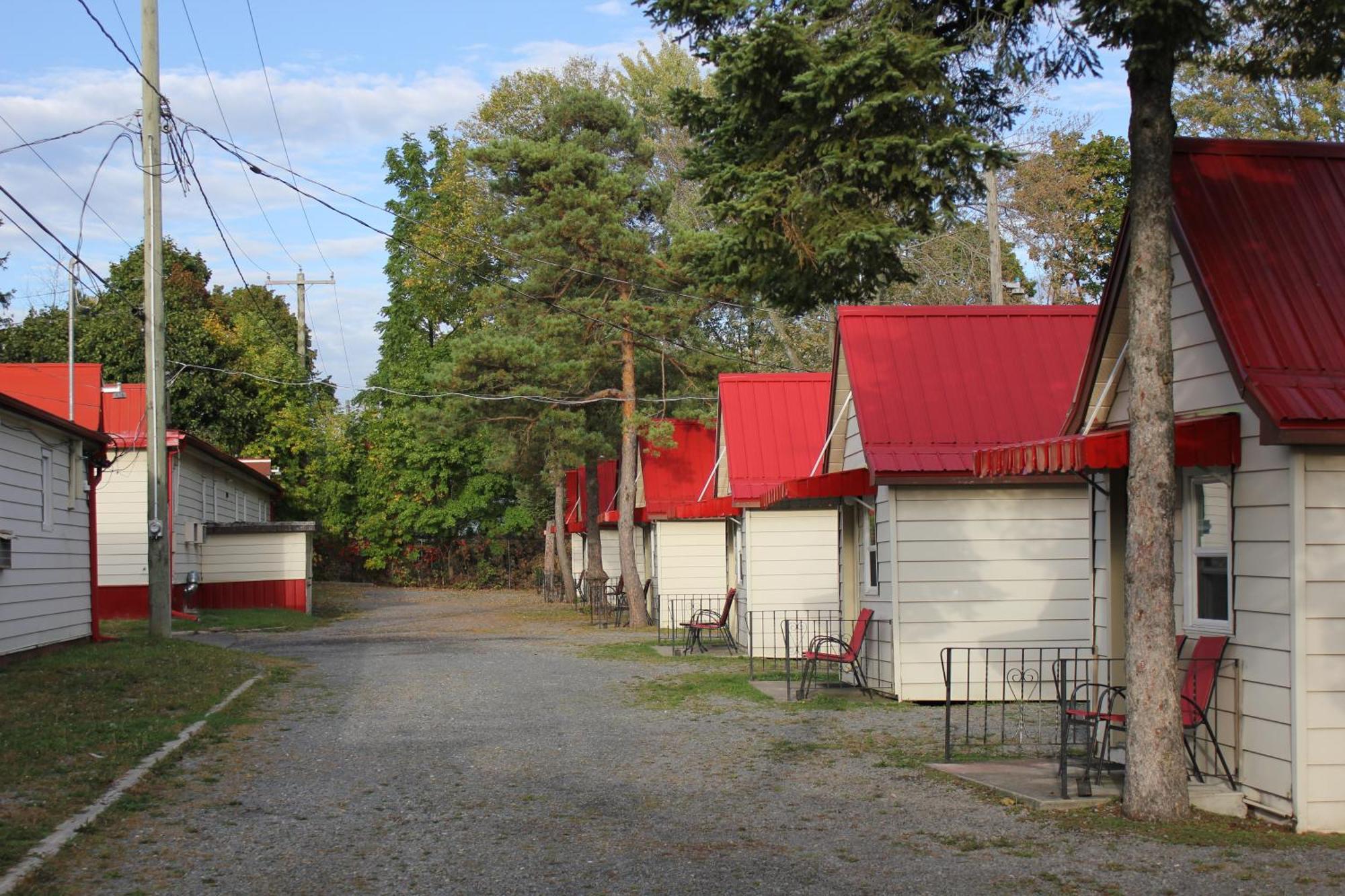 Imperial Inn 1000 Islands Gananoque Exterior foto